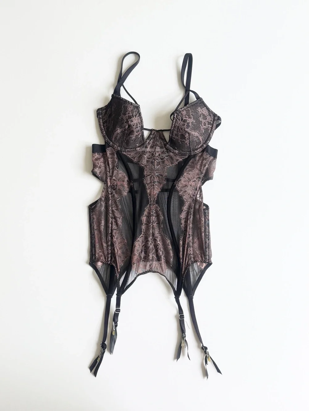 Vintage Victoria’s Secret 34C Fearless lined cutout detail corset with garters